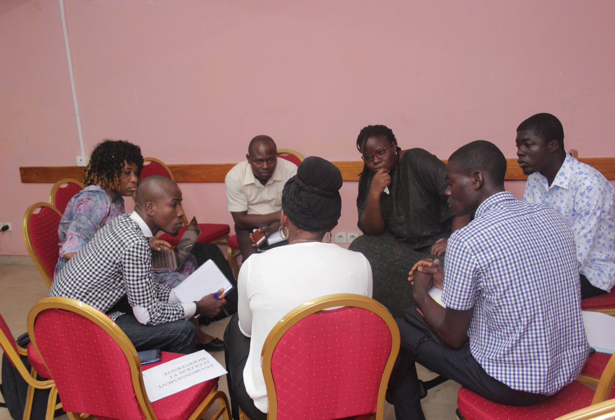 CdpTogoFrance's tweet photo. Sous le thème général « Les relations Afrique-France : défis et perspectives ». Cet événement s’est déroulé juste après l’Assemblée Générale Constitutive du bureau du Conseil, et a rassemblé des panelistes ainsi qu’une forte présence de jeunes leaders d’impacts
#tgtwittos https://t.co/yZZWDWT8nB
