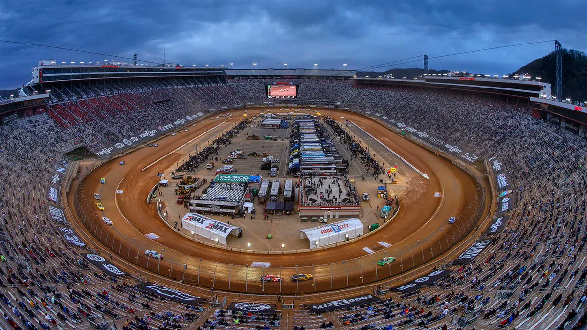 Dirt track racing at its finest! Who will take the checkered flag at Bristol Motor Speedway? Our analyst has been on fire with his picks, calling the race winner two weeks in a row. Get ready to bet on an exciting race! #NASCAR #BristolMotorSpeedway

https://t.co/mG18bDpEw5 https://t.co/GExgMPpSfu