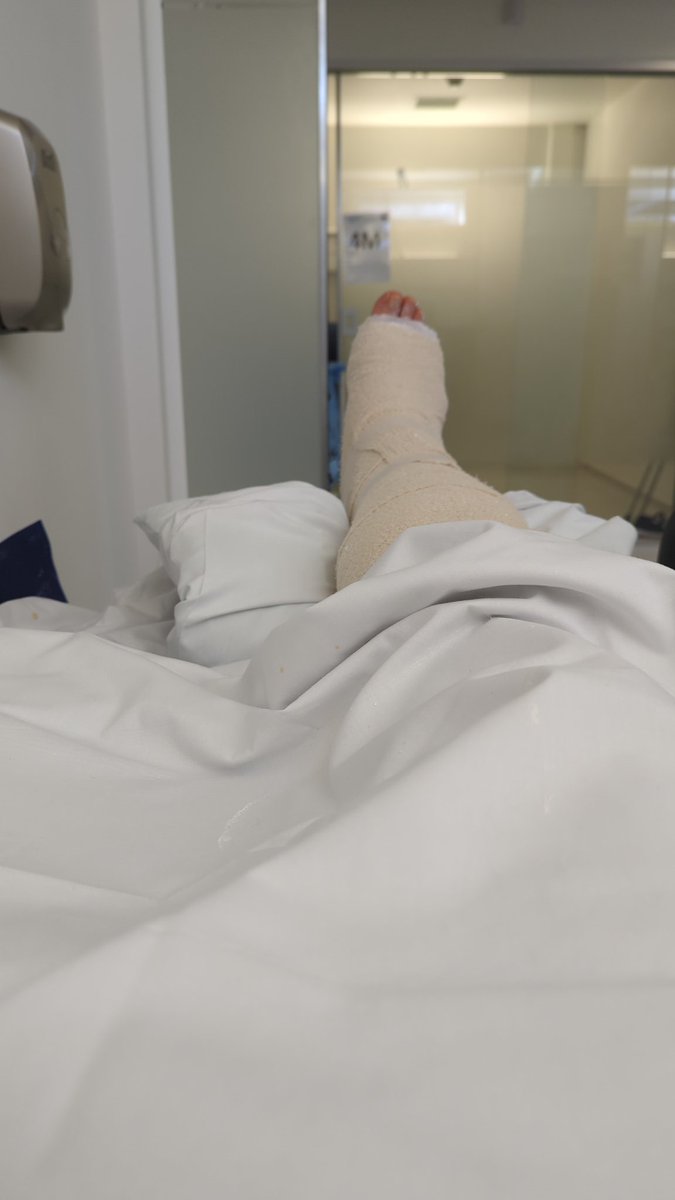 Well after my surgery yesterday definitely no villa for me tomorrow 😭 would take me an hour to get from witton station 🤣🤣 maybe Newcastle next week 🤞 #UTV #VTID