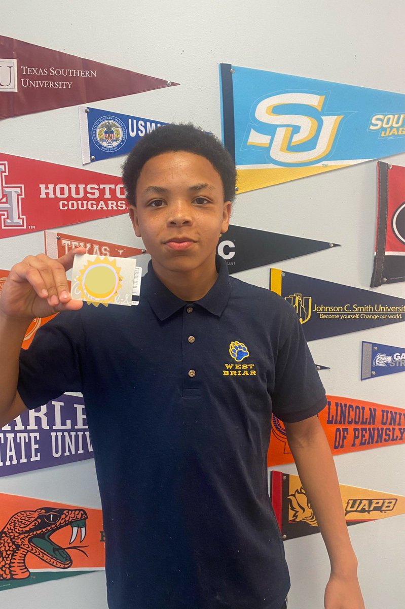 CounselorKMoody's tweet photo. Congrats to our PGP gift card winners!  It is such a joy to guide our scholars through their final steps to high school!  #TheyAreMyWhy #GrizzlyGreat #PGP @WestBriarMS  #HISDCounselors @HISD_ACC @HoustonISD @TeamHISD https://t.co/SzTwqHq8p3