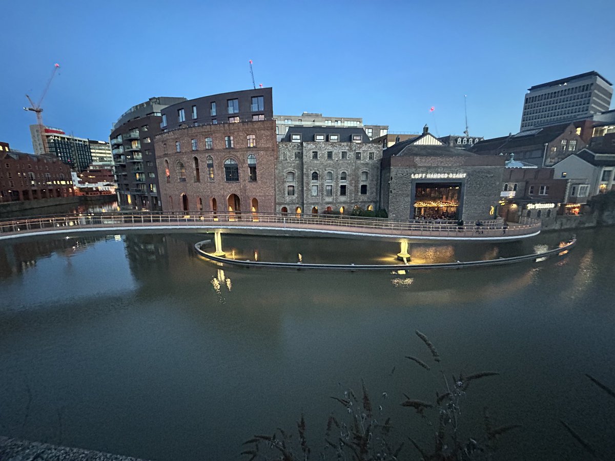 rowjoelane's tweet photo. Happy Birthday to #CastleBridge in @BristolLive @VisitBristol @BBCRB Six years old today. Opened on Friday 7th April 2017. And what a lovely bridge it is. @iphonelife https://t.co/ajgu89wRO0