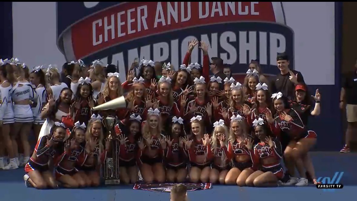 AND THAT MAKES 19 FOR LOUISVILLE ALL GIRL❤️🖤