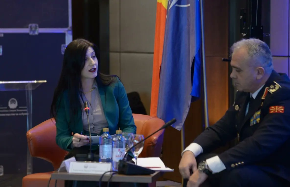 AtovskaKristina's tweet photo. I was happy to moderate the panel dedicated to the #Army at the #DefenceForum2023. Lieutenant Colonel General Vasko Gjurchinovski, Prof. Trajan Gocevski - former Defence Minister, Brigadier General Besnik Emini #3YearsNATO #MacedonianArmy #future #peacebuilding #DefenceForum https://t.co/h5yAuMyfiK