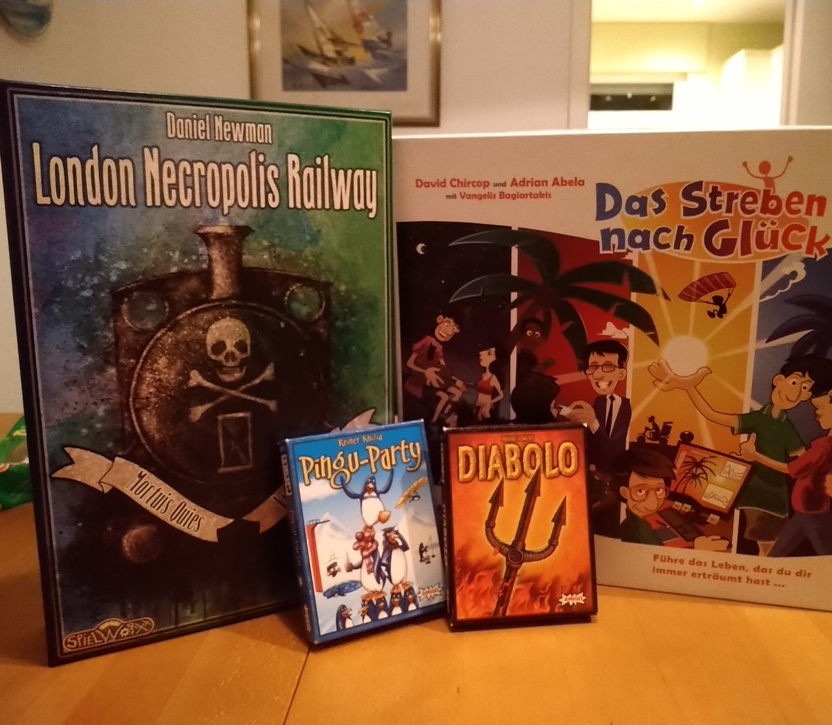 Xylocarpis's tweet image. #Spieleabend - Spiel des Abends wurde einstimmig &quot;Das Streben nach Glück&quot;.