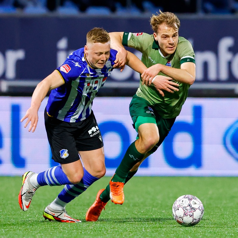 PECZwolle's tweet photo. Wedstrijdverslag | PEC Zwolle incasseert nederlaag in Eindhoven
#einpec #peczwolle #desespereertnimmer