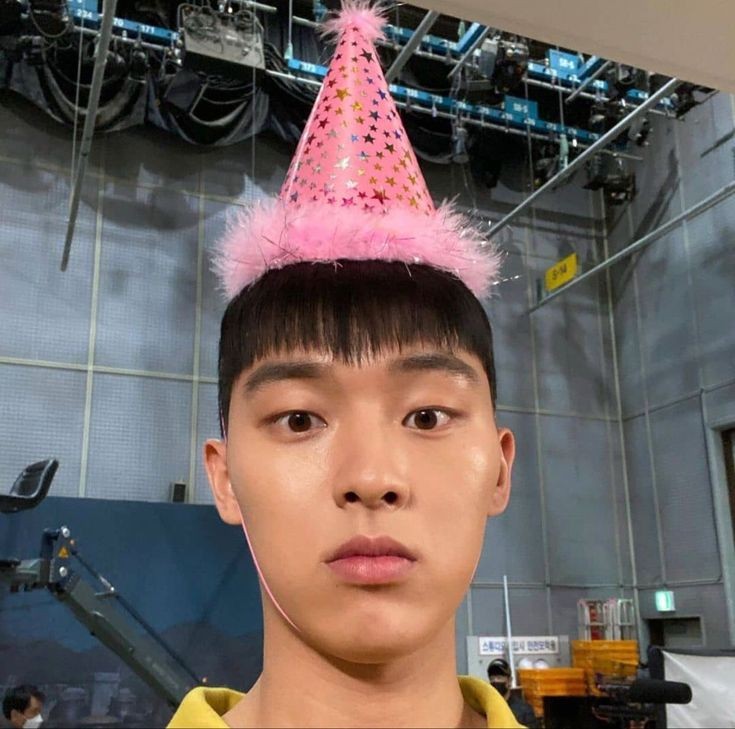 soheemiaxd's tweet photo. hyunwook https://t.co/DllFuIpWZw