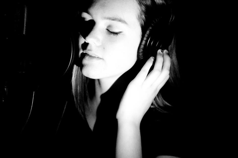 MikalynMusic's tweet photo. Lets Goooooo!
My new song Never Mine is out :)
Pick a platform: https://t.co/VcUmVQ7d3q
Watch the official lyric video: https://t.co/9idyHmwtDz
Let me know what you think of it
#nevermine #Mikalyn https://t.co/xbkN8o4ep2