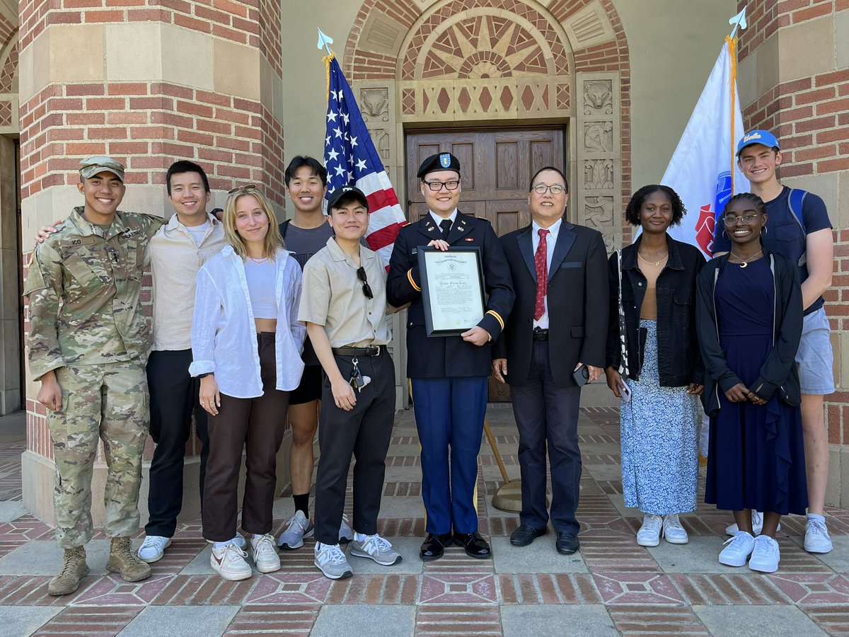 Meet the Army’s newest 2LT!  Today the Army and Signal Corps became stronger as we commissioned 2LT Liang on the steps of the SAC 🐻💪

📸: Mr. Tavantzis 

#sceneatucla #bruinbn #ucla #armyrotc #cadetsofthewest #leadershipexcellence #choosetolead #leadersmadeheresince1920