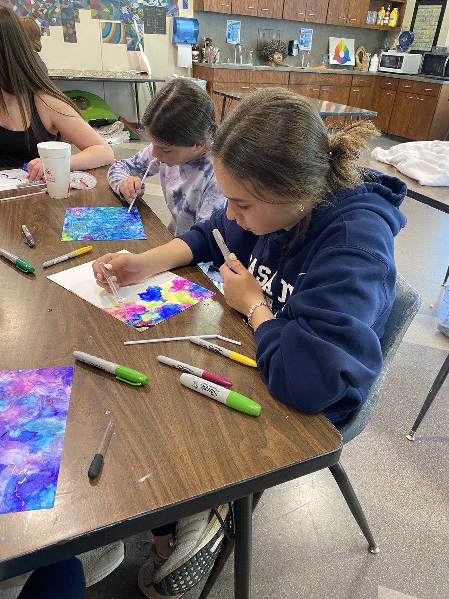 WestminsterOKC's tweet photo. Friday update! 
• Primary Division kindergarteners are learning about aperiodic monotiles. 
• Lower Division third grade group, Popgun, sold popcorn 🍿 to campus. 
• Middle Division students are creating alcohol drips in art.
#whywewestminster https://t.co/QiJhVStvDg