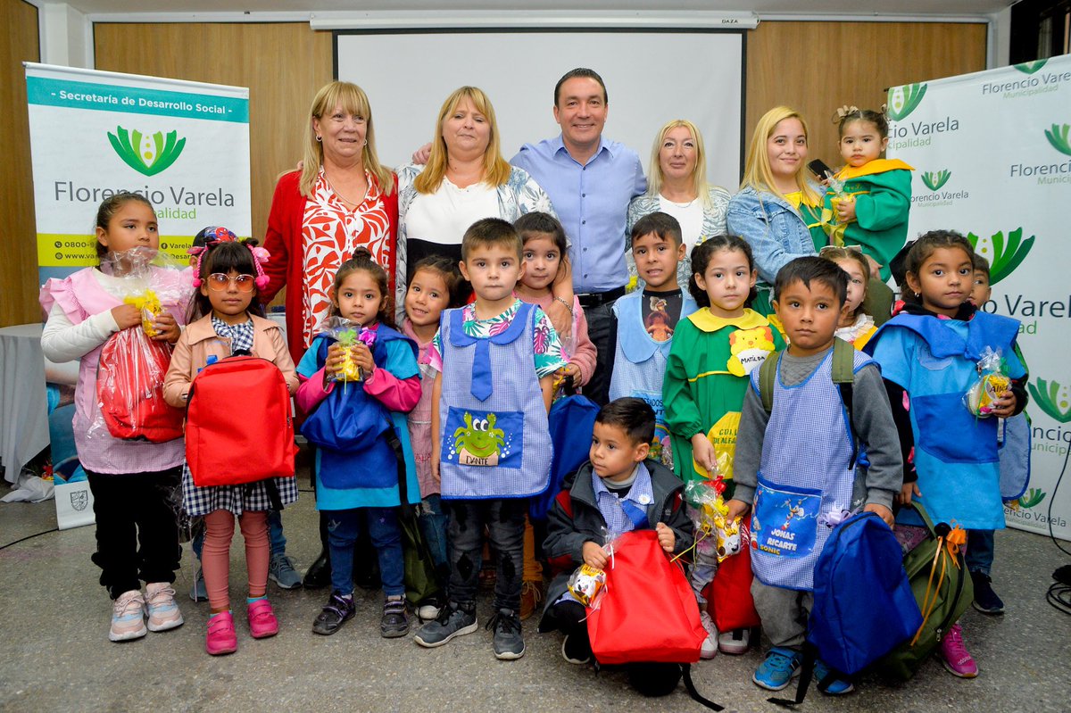 Entregamos mochilas con el kit escolar para que los niños y niñas de los espacios de primera infancia de barrios como Infico, Los Tronquitos, Villa Hudson, Villa Arias, Don Orione, entre otros, tengan las herramientas para el ciclo lectivo.