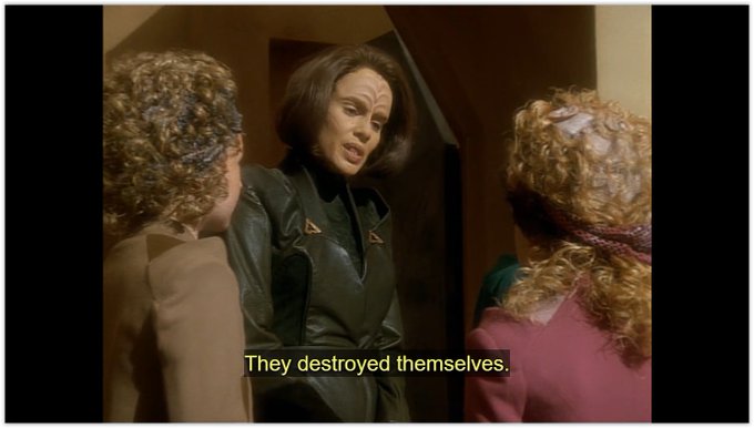 "Star Trek: Voyager" - Remember
Season: 3 - Episode: 6
1996