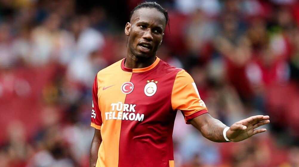 NiicoGattii's tweet photo. 🇨🇳🇹🇷En el 2012 aterrizó en China, donde estuvo nada mas cuatro meses. Ese mismo año se fue al Galatasaray y jugó las temporadas 2012/2013 y 2013/2014 donde consiguió el triplete turco y se ganó el cariño de la gente. Didí era querido en todos lados. https://t.co/lAsGUrDlVt