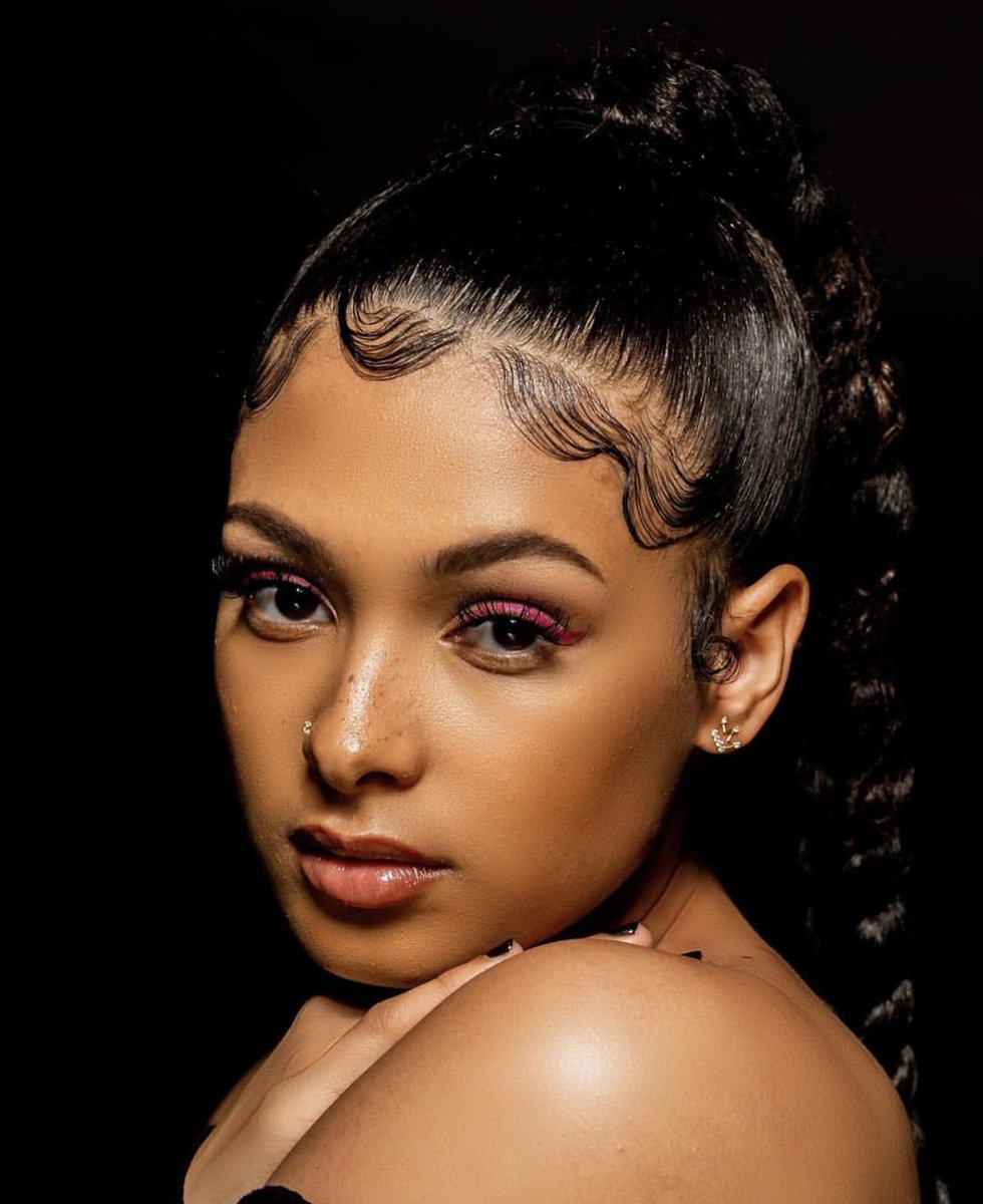 WentKozy's tweet photo. I think I want to get back to booking more models for portraits, headshots, etc... 👍🏽 or 👎🏽who's next…..🤔 https://t.co/zCzqLgfhyG
