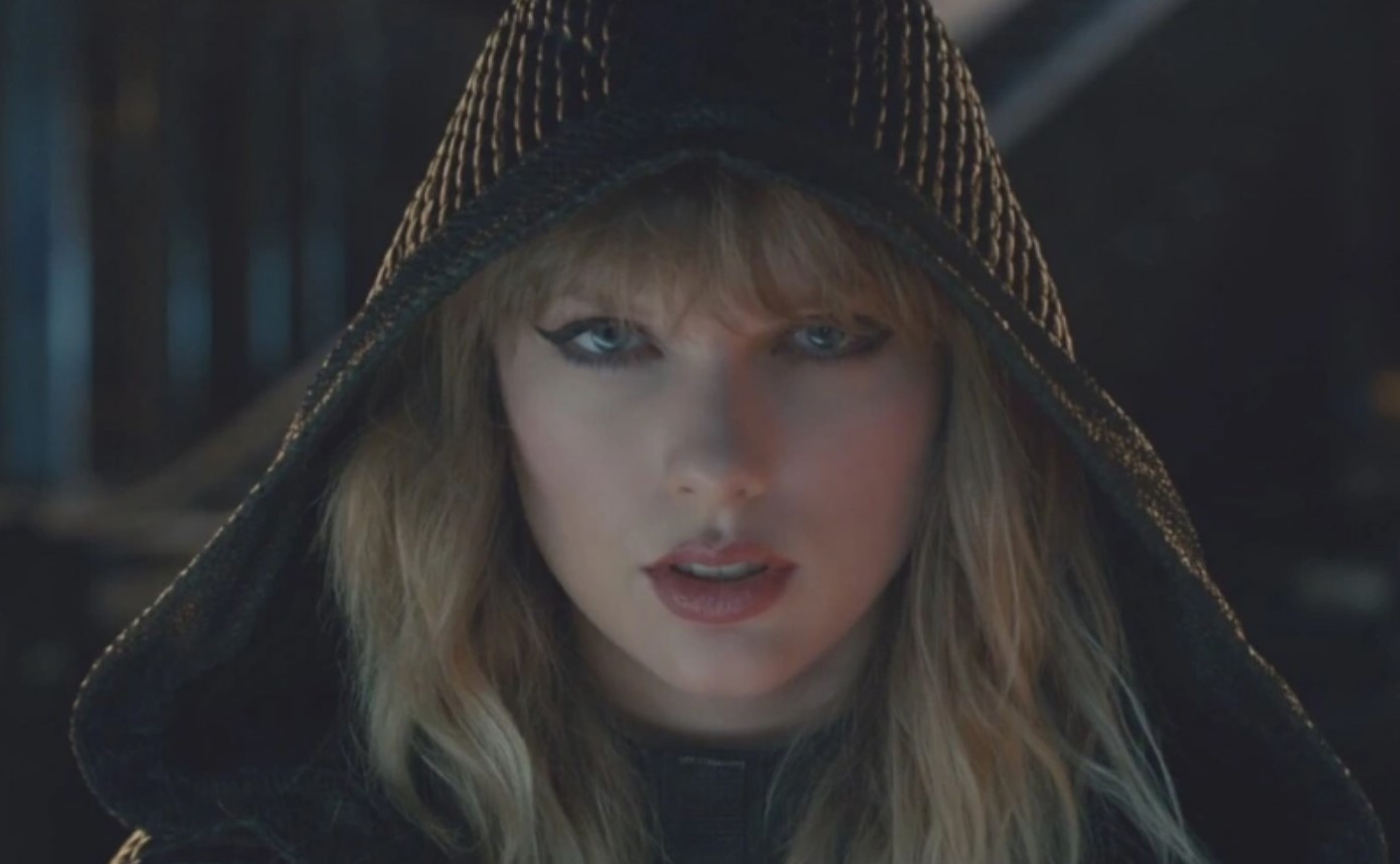 ScreenGeek on Twitter: "Taylor Swift Accused Of Promoting Witchcraft And Satanism On Tour: https://t.co/pgnv3XVw8j https://t.co/up0oMQRuOq" / Twitter