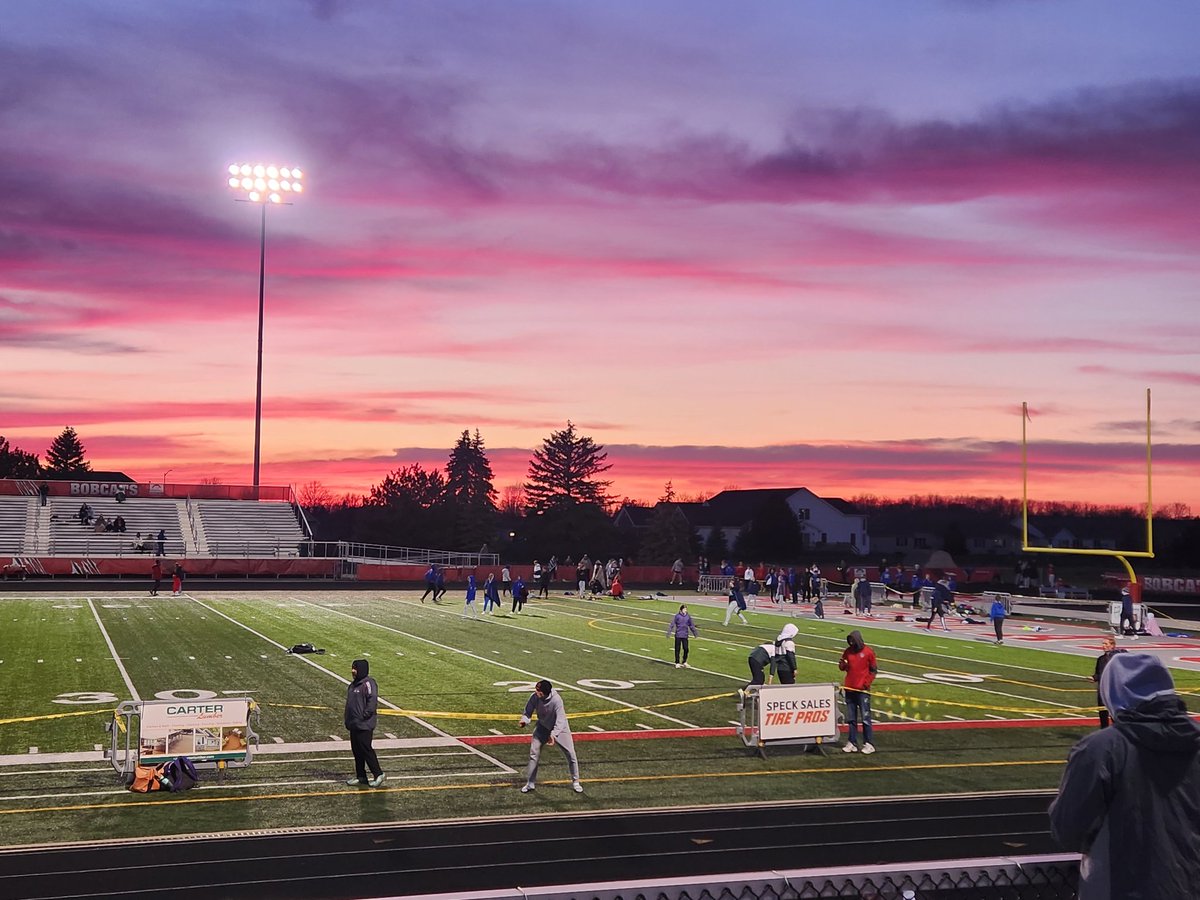 WauseonThrowers's tweet photo. Great night for throwing last night at the BG Invite. Couple new PR's and high level of competition!!! https://t.co/JLK1782SCY