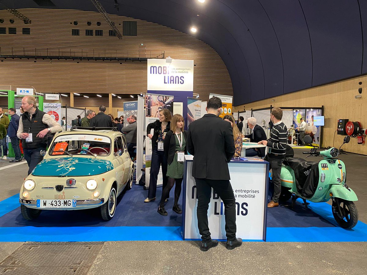 🌏[#DrivetoZero]Clôture de <a href="/drivetozero_/">Drive to zero</a>!
Conférences, ateliers et échanges ont été au programme de cette 1ere édition de Drive to Zero.
➡️3 jours consacrés à la #décarbonation de la filière #automobile. 🚗
Merci aux organisateurs, aux équipes de Mobilians et à nos adhérents ! 🙏
