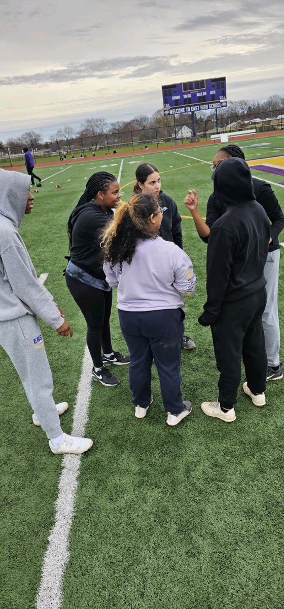 cassandra_vann's tweet photo. Team building Activities come in many forms! Rise &amp; Grind Football Camp vs East Softball Flag Game. 🥎🏈 @GoEastEagles https://t.co/hZQRYrOhIr