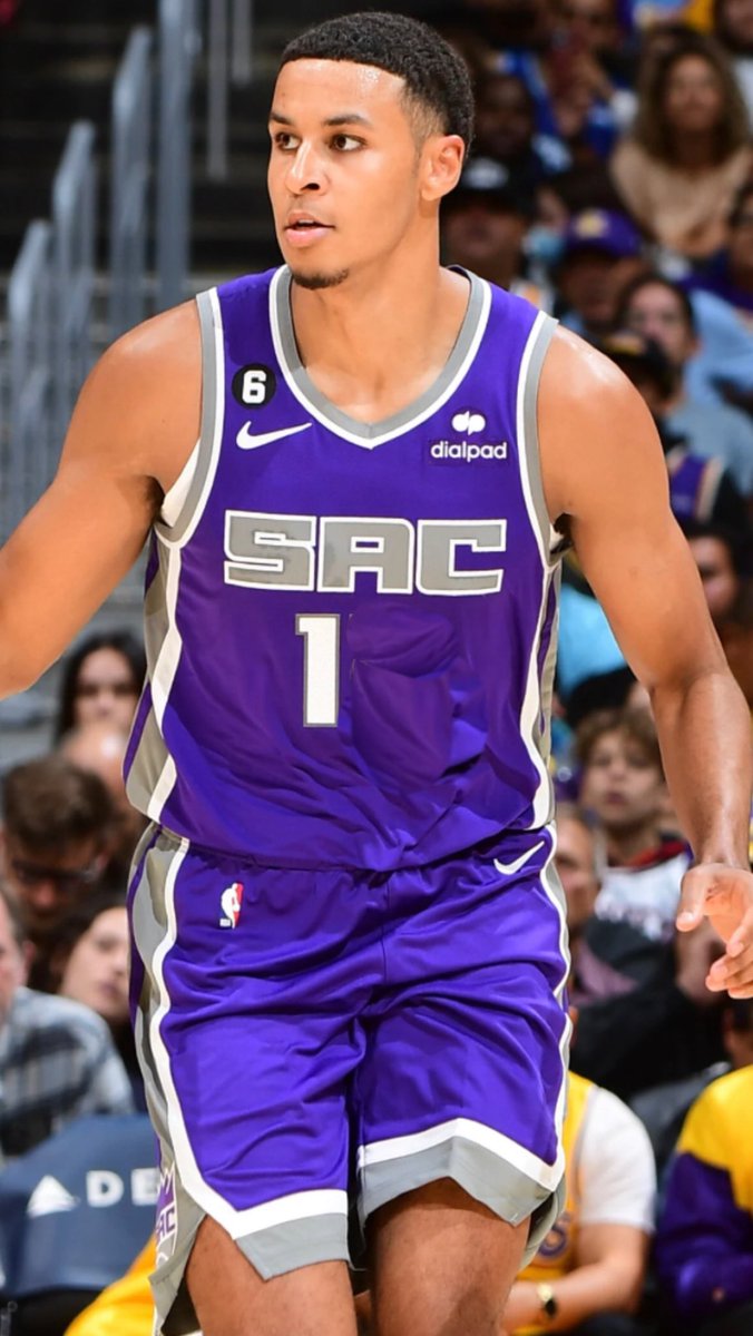 chewislin's tweet photo. Here’s my photoshop of Kris Murray in a Kings uniform https://t.co/UGgLxFXKsB