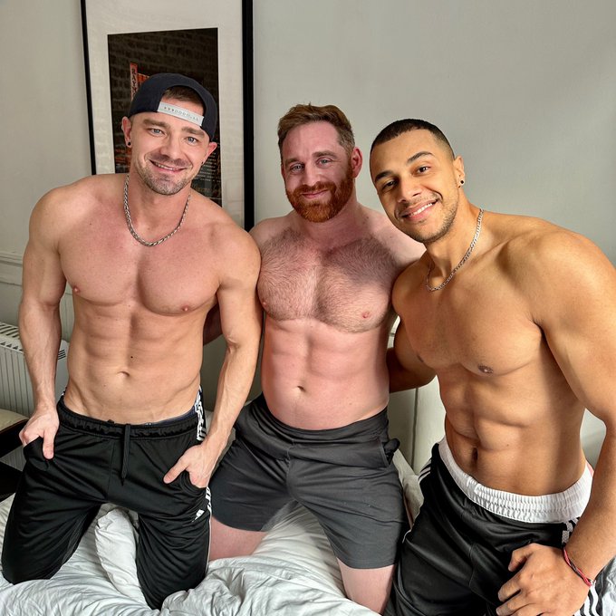 New scene on  🔥🔥https://t.co/qS06eZySwF 🔥🔥  Topping @matt_polaco @fabio_XXL_BR  🥵 so hot!   @theQueerPig