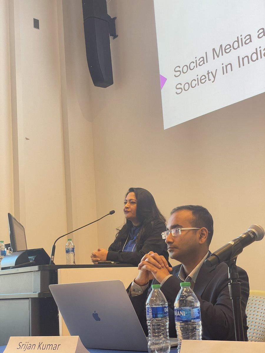 _sayema's tweet photo. Here comes the feisty @khanumarfa and speaks truth to power highlighting, How SM is being used by India’s most marginalised at @umsi https://t.co/09vNivPsbf