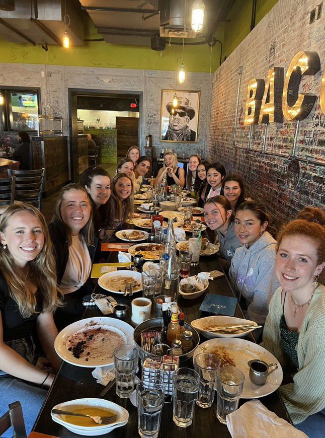 EHSwlax's tweet photo. Varsity using an off day for a team bonding breakfast this morning! 🥞🍳 https://t.co/uLg6Qrw7u9