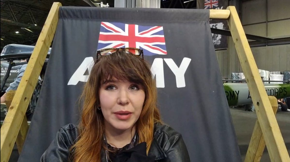 Dean on Twitter "Smol Toastie202 or big chair? 😆"