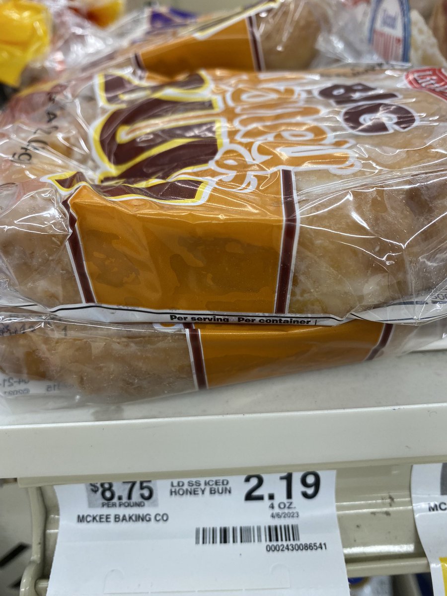 Sailmysoul2sea's tweet image. It’s no way in fuckin hell a little debbie  honey bun is $2.19😱😱😱😱😱😱