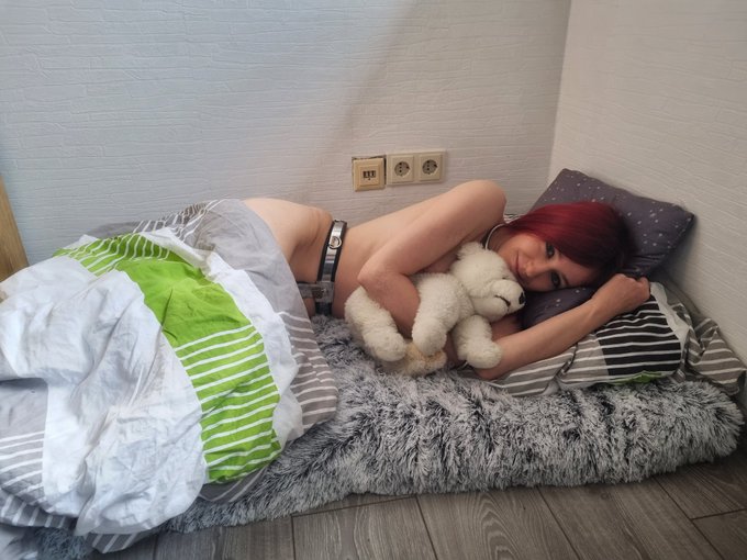 So its my bday tomorrow, can we reach 8000 followers in the next 5 hours? Pleaaaase? ❤️  And this is<a href="/tag/cute"class="tags"><span>#cute</span></a><a href="/tag/bed"class="tags"><span>#bed</span></a><a href="/tag/slave"class="tags"><span>#slave</span></a><a href="/tag/chastity"class="tags"><span>#chastity</span></a><a href="/tag/onlyfans"class="tags"><span>#onlyfans</span></a>