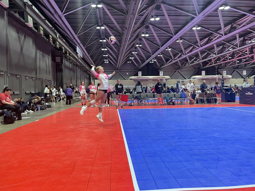 Battled hard but came up short… 

Spirit 15-1 Black Lose to FH 15 Ikaika-Sal 25-23; 17-25; 6-15

#showmequalifier #spiritvbc #ovr #ohiovalleyregion #jovolleyball @spiritvbc