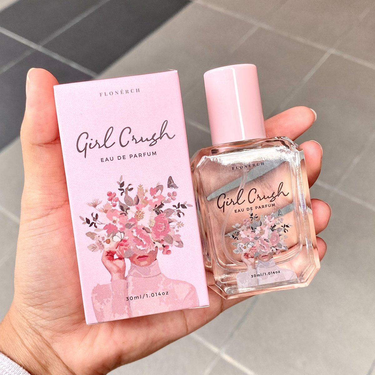 aliaffauzi's tweet photo. omgg i’m so obsessed with this perfume 😭 

I love this kind of sweet sebab dia bau soft and creamy faham takk?! Paling penting bau dia tak menyakitkan hidung langsung and yes tahan lamaa

Plus packaging dia cantik! Boleh la nak hadiahkan utk diri sendiri or to your girl crush.. https://t.co/VPUVJi12Y5