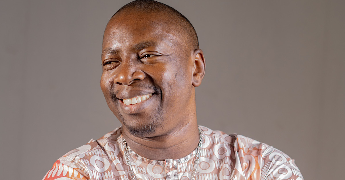 Scottsdale Arts (@scottsdalearts) on Twitter photo His music reminds the world about the beauty and culture of his native Mali. He's known as the "Hendrix of the Sahara." Now virtuoso guitarist <a href="/Vieuxfarkatoure/">Vieux Farka Touré</a> is coming to Scottsdale on April 21! Get your tickets today: sarts.co/3GpFJPk His music reminds the world about the beauty and culture of his native Mali. He's known as the "Hendrix of the Sahara." Now virtuoso guitarist <a href="/Vieuxfarkatoure/">Vieux Farka Touré</a> is coming to Scottsdale on April 21! Get your tickets today: sarts.co/3GpFJPk