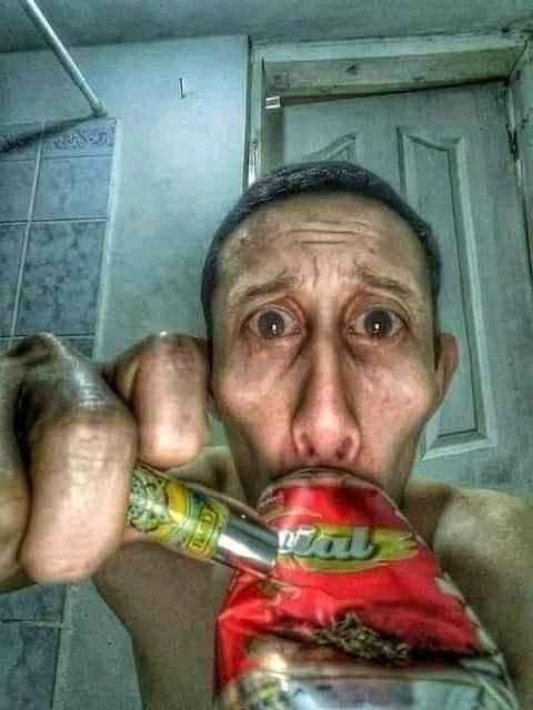 PatitasDCerdo's tweet photo. @yisucrist Vaya guion, sin duda es cine  🚬 https://t.co/IC0tOeXniV