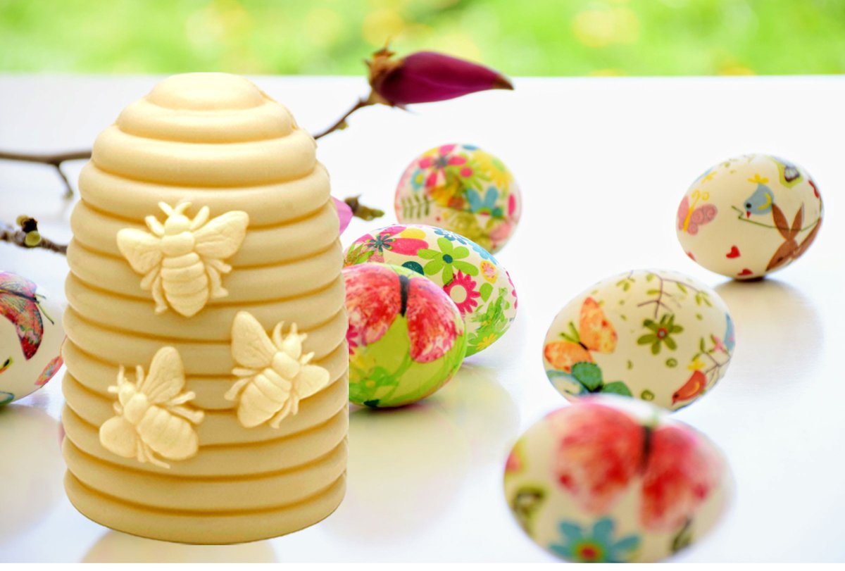 beebar1's tweet photo. FLASH SALE! From now through Monday April 10th, receive 10% off EVERYTHING plus FREE SHIPPING on ALL orders!  Use Code EasterTen.  Wishing you a Fabulous Easter Weekend from all the workerbees at the Honey House. #BeeBar #HoneyHouse #EasterSale #LipButter
 https://t.co/8qNIcXwuTh https://t.co/4mVkmVZfD6