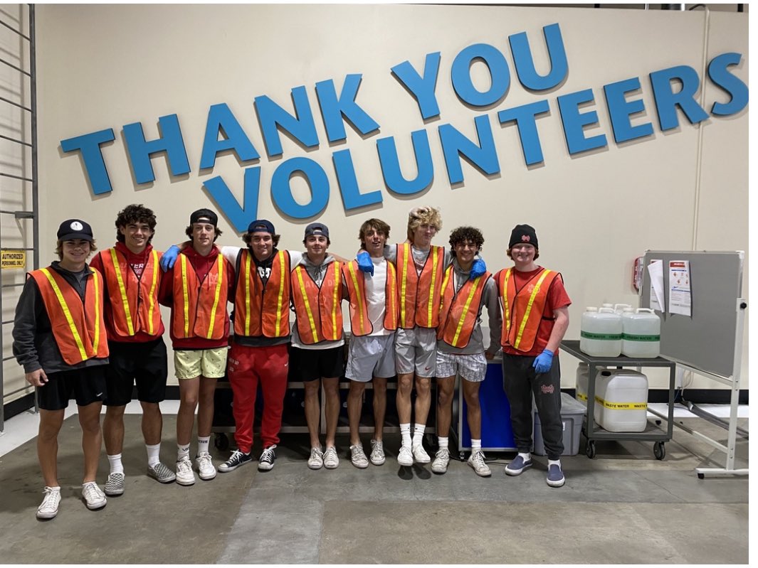 mdblax's tweet image. Thank you @SecondHarvestCA for having our boys in to help! We appreciate the opportunity to lend a hand in the community. #HonorGloryLove