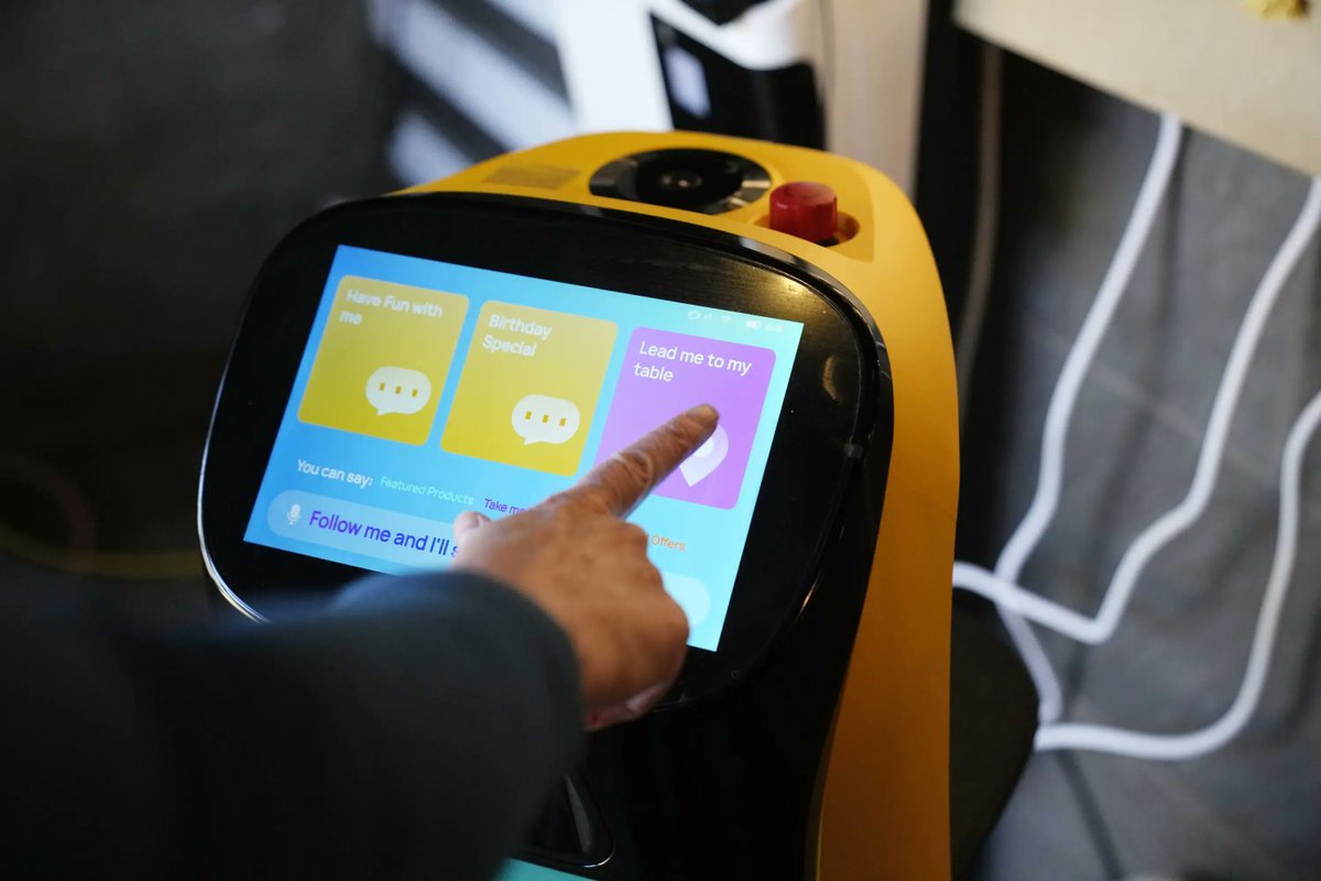 WmBender's tweet image. Are robot waiters the future? Some restaurants think so by @deeanndurbin_ap  bit.ly/3KICzbW #restaurants #service #laborcost @CalRestaurants #myfcsi