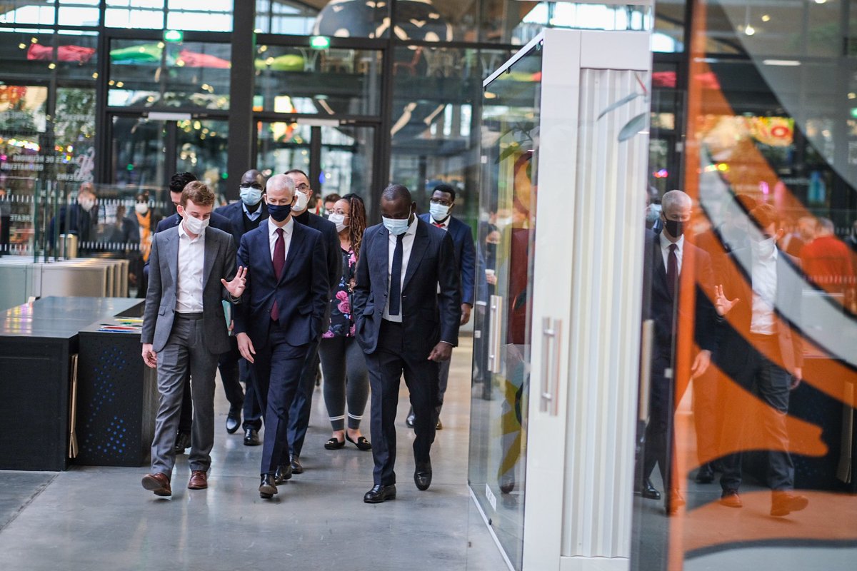 Gregoire_fr's tweet photo. Après quatre incroyables années, je quitte @joinstationf ce soir pour de nouveaux horizons 👋. https://t.co/Wir1DAHFqW