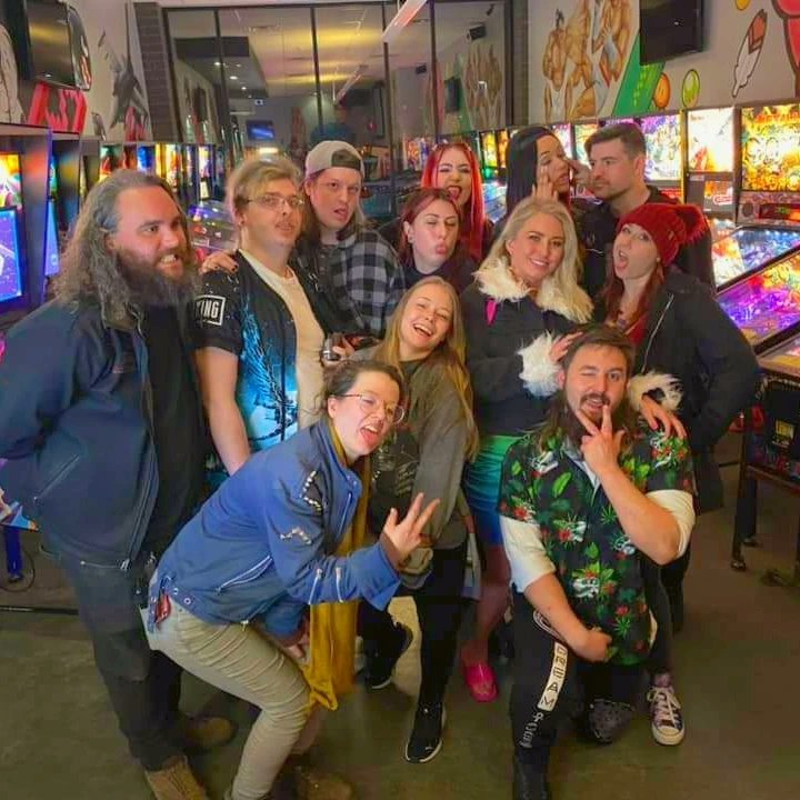 kassikandi's tweet photo. I like how the guy taking the picture told us to do a "silly one" and I just straight up refused https://t.co/qMagbsxxQI