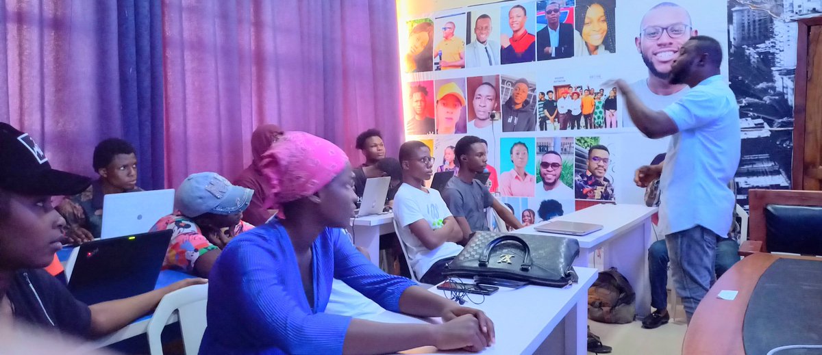 ICEHub_Africa's tweet image. About Coding Easter program at IceHub today...

Empowering the world through Tech.

#innovation #icehub #anambratech #coding #techhub #community #techinnnewi #programming #GoodFriday2023