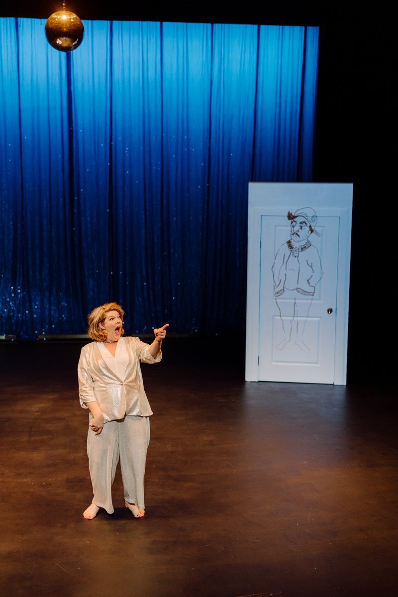 Liz Nicholls tweet media