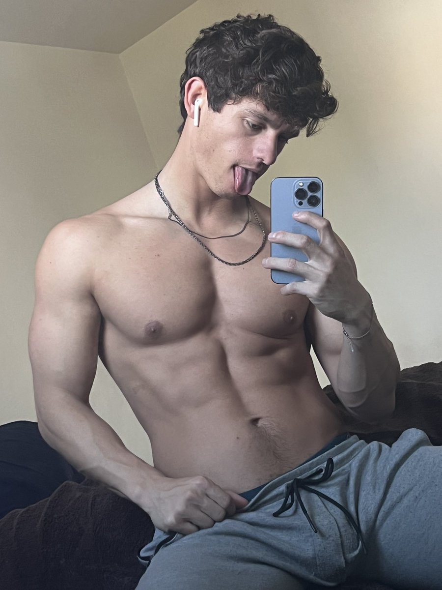 Hot Dudes Good Mood ðºð¦ on Twitter: 