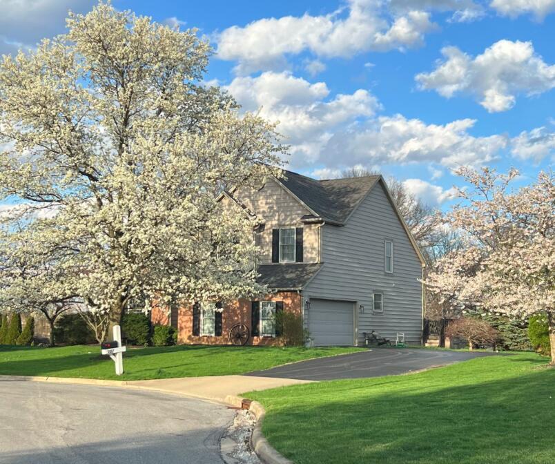 SullivanGroup's tweet photo. See a virtual tour of my newest #listing 9187 Addington Place #Powell #OH  https://t.co/Hng23XTDZ4 https://t.co/m9Z4HIbXrL
