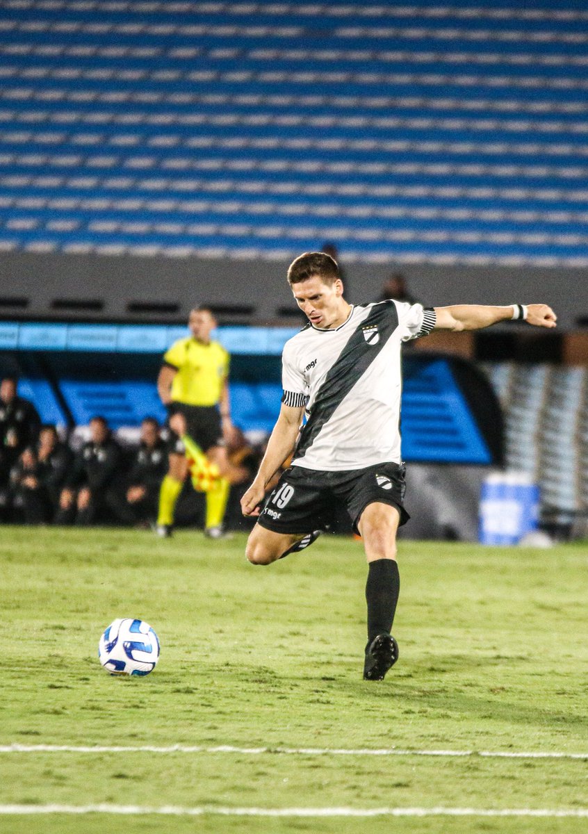 Algunas de la noche del miércoles por @sudamericana.

Arrancar ganando de local era fundamental y la banda estuvo a la altura, a seguir así!!! 🙅‍♂️💪⚫️⚪️

#vamospormas 

📸 @nahueltortph 
  @rodrigomorgare