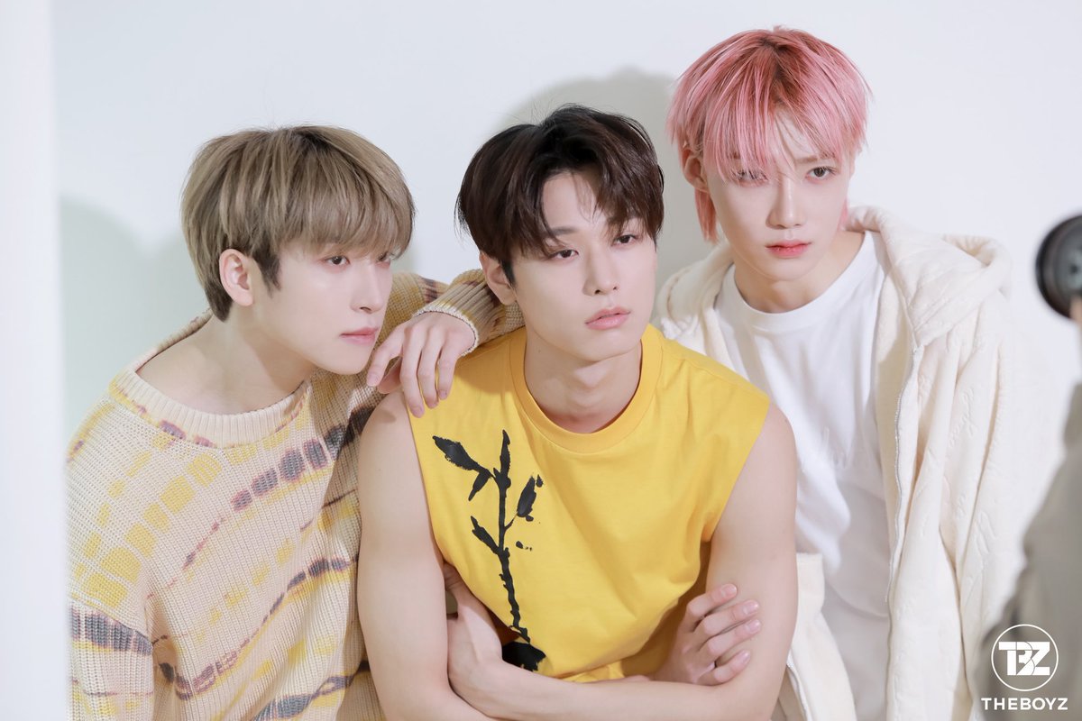 ㅤ 
ㅤ 
Always be looking extraordinary in casual fits as we cause an unbearable impact from top to bottom, truly the embodiment of perfection itself! ₊˚✧ Like how the idea works, here we exist as a complement to all of our perfect and imperfection wholeheartedly.
ㅤ 
ㅤ