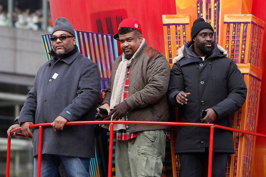 HipHopHoF's tweet image. #HipHopClassics! Ya Heard?  #DeLaSoul is Coming Back with a Fresh Album Release Entitled the 'Art Official Intelligence' series! @WeAreDeLaSoul #RIPTheDove bit.ly/3Gn4Cv8