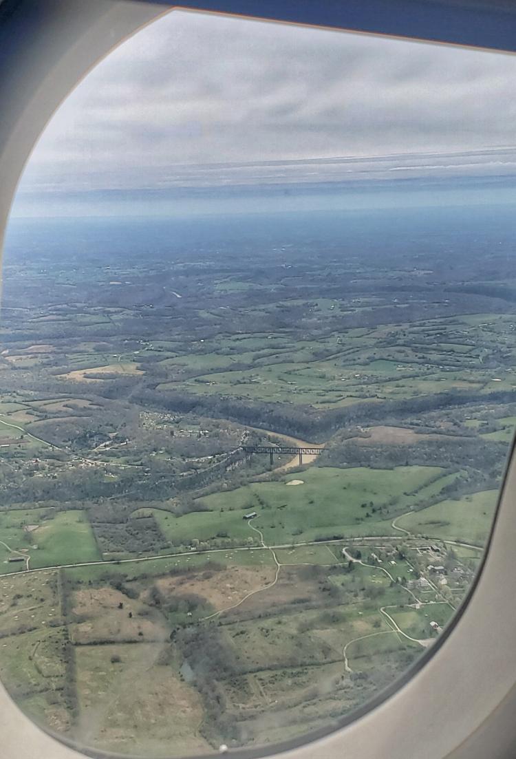 GotschSybil's tweet photo. From the green mountain to the blue grass...home is where my harness is. Looking forward to some spring climbing with my new students! #womenintrees #canopyscience #womeninforestry https://t.co/xv52APZ1CJ
