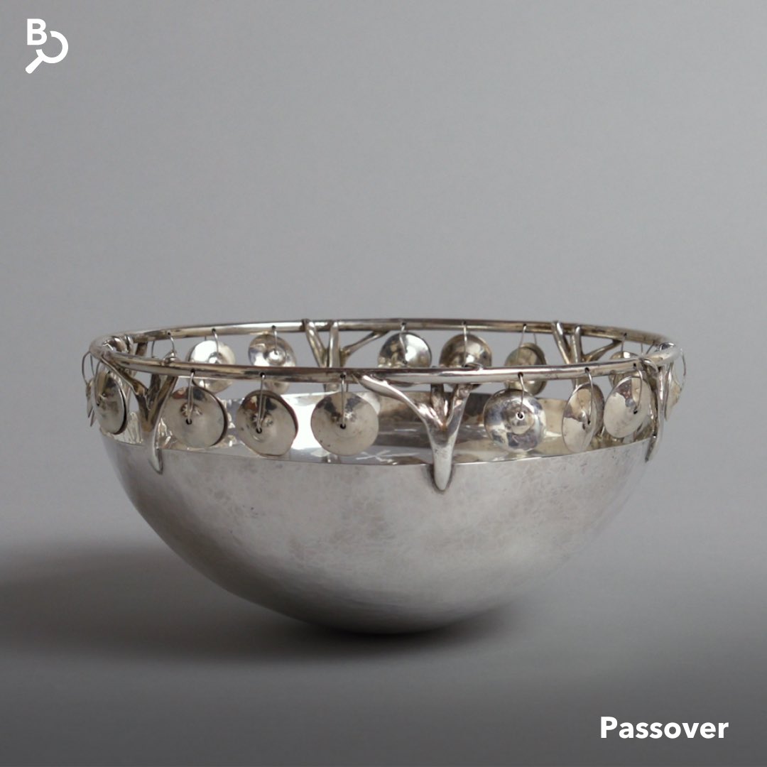 bbgconnects's tweet image. Traditions provide a sense of belonging, and #Passover traditions like the Miriam Cup make these days stand out amidst the humdrum of our daily lives. Take a closer look in @theJewishMuseum’s #ObjectLesson series, on #BloombergConnects: bloombg.org/3MsqMzM