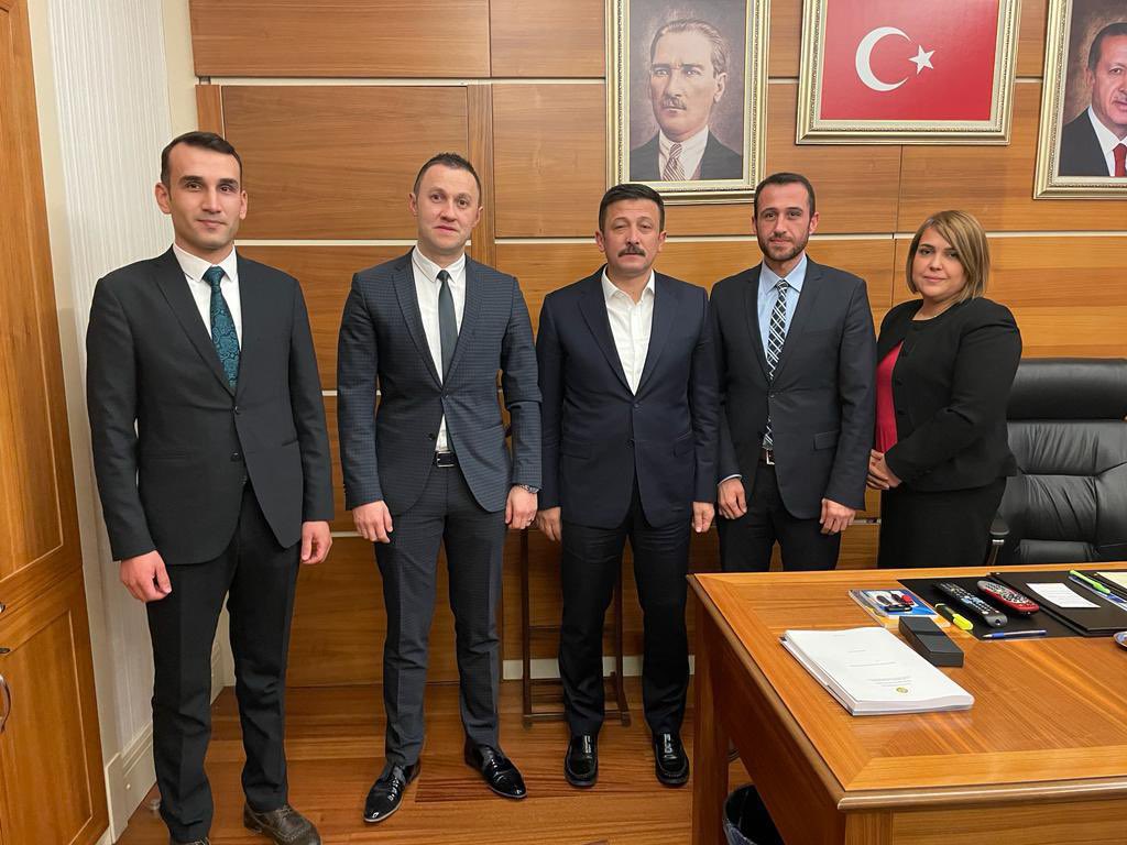 #MerkezTaşraAyrımınaSon #AzÖnceKonuştum
<a href="/ctisik/">Candaş Tolga Işık</a> 
Sn <a href="/mustafaelitas/">Mustafa Elitaş</a> ında kabul ettiği sorunlu MerkezTasra ayrımı  12 yıldır haksızlığa neden olmaktadır Önemli olan haksızlığın giderilmesidir demişti  Sn <a href="/avhamzadag/">HAMZA DAĞ</a> müjde verecek mi?