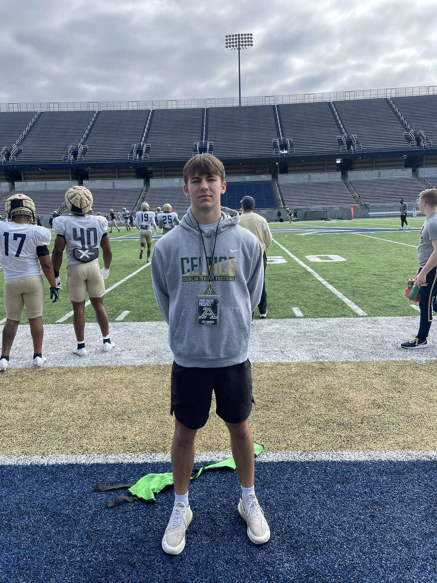 ColeSaneholtz's tweet photo. Had a great time up at Akron this past week! Thank you for having me up and I can’t wait to be back soon! @BigMarshMello72 @CoachTibs @Coach_J_Rod @BallCoachJoeMo @CeltsFootball https://t.co/rBF59SiICH