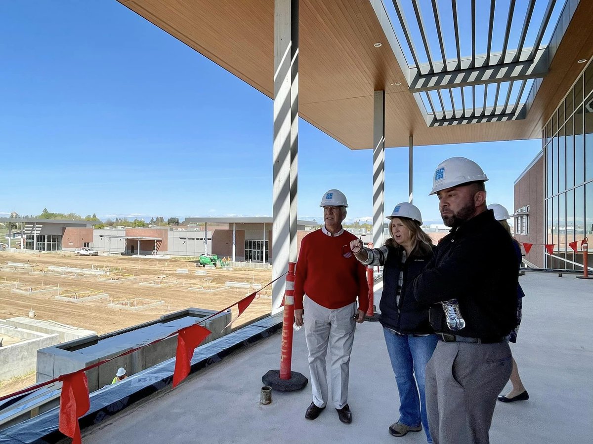 SCCCD's tweet photo. Happening at SCCCD: Chancellor Carole Goldsmith and FCC President, Robert Pimentel, provided a tour of the Fresno City College West Fresno Center to @RepJimCosta.  They were accompanied by VC Christine Miktarian and Construction Director Shannon Robertson. https://t.co/oemJfwQa1X