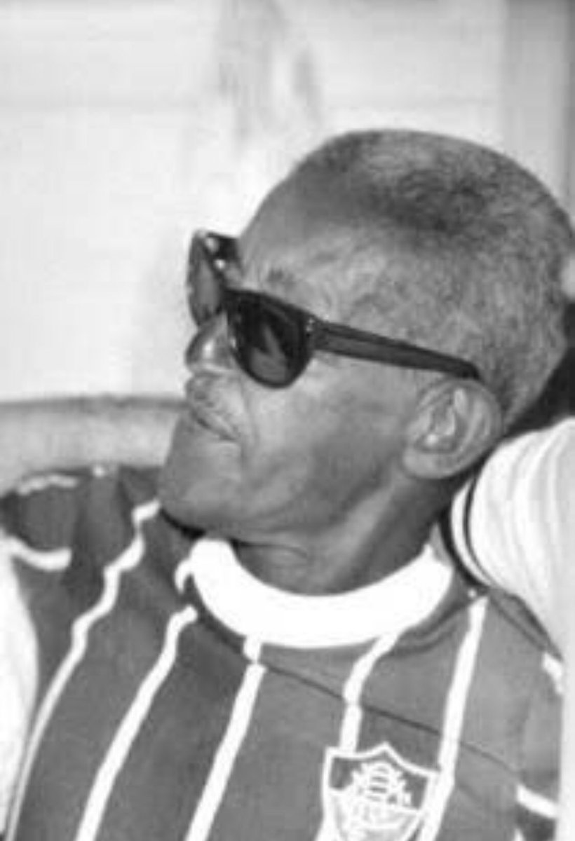 matheuscarmom's tweet photo. Cartola, Noca da Portela e Jovelina Pérola Negra.

3 grandes nomes do samba, 3 negros e 3 TRICOLORES!

Não deixem que essa porra de “Fluminense é time de branco” seja tratada como uma verdade absoluta, porque não é. https://t.co/HZficOEw7u